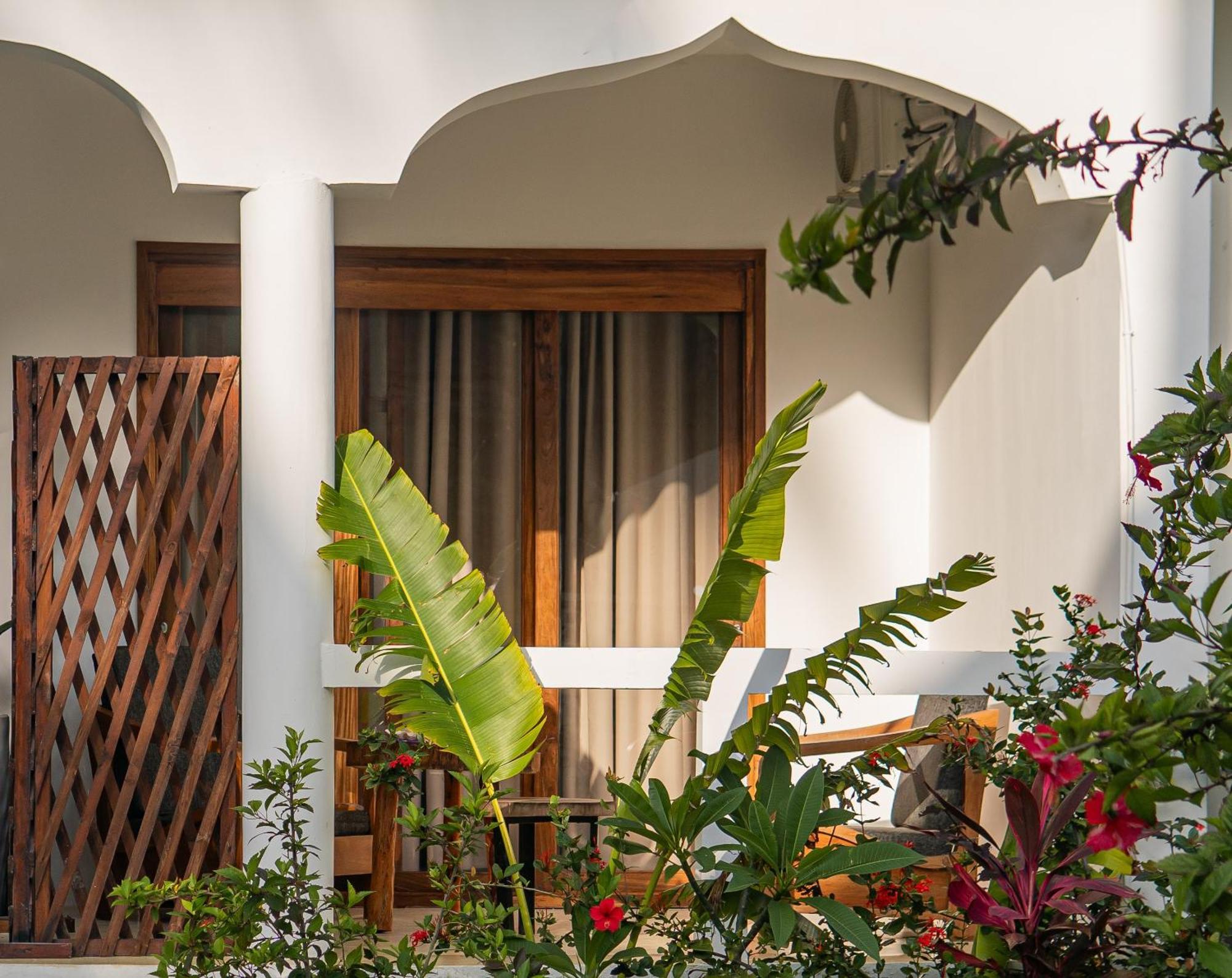 Oxygen Paje Hotel Exterior photo